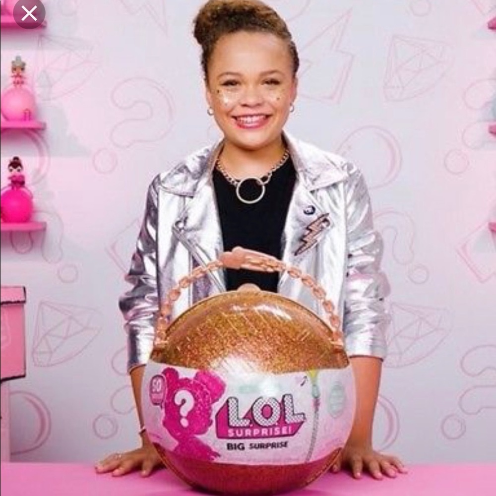 Lol Big Surprise Ball .. Limited Edition- GOLD ❤️